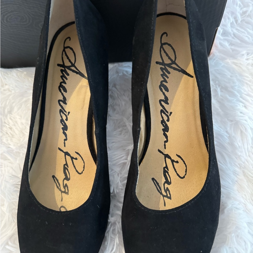 American Rag Cie pre-owned woman’s dress shoes.